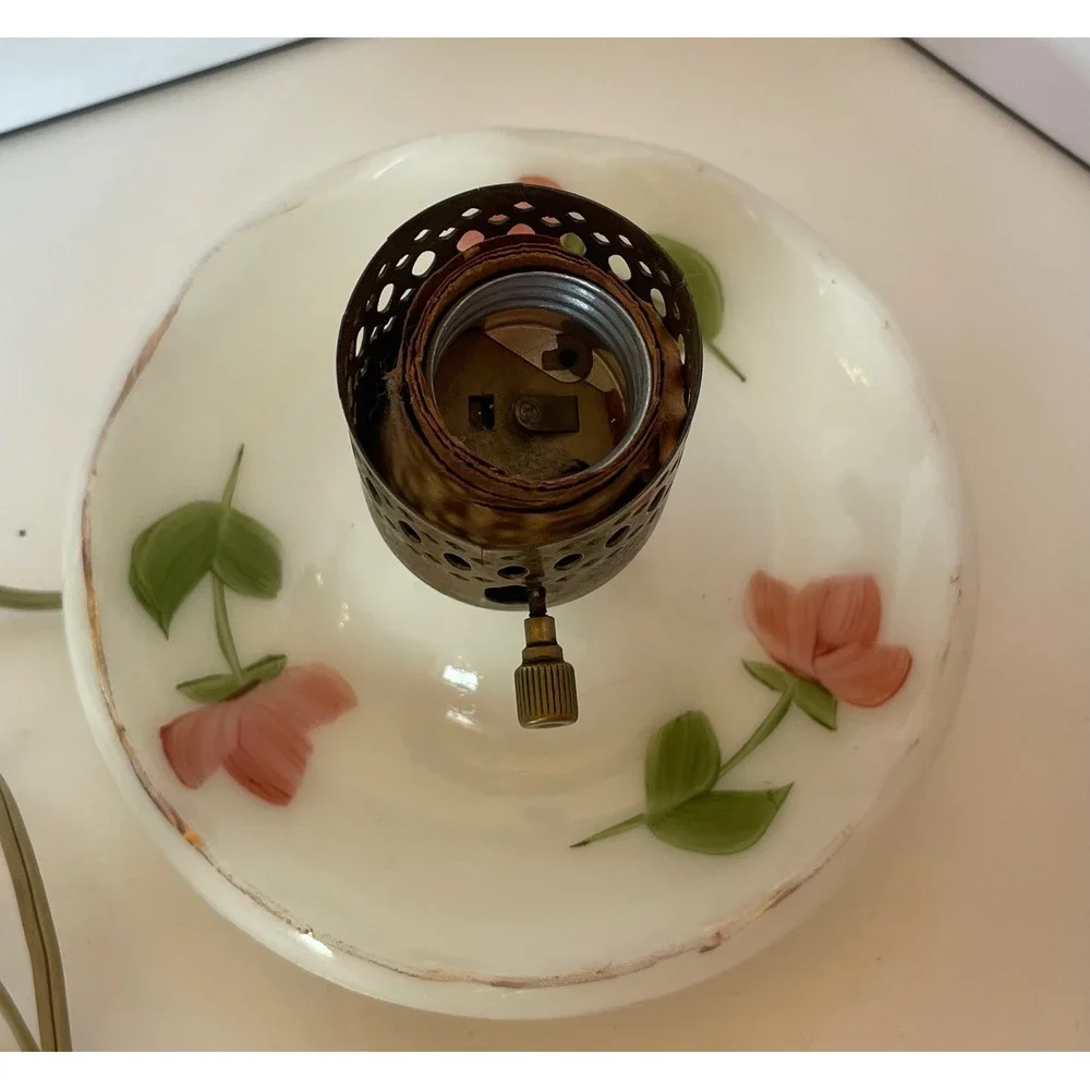 Vintage Milk Glass Hurricane Lamp Hand Painted Pink‎ Roses Ruffled Boudoir Light